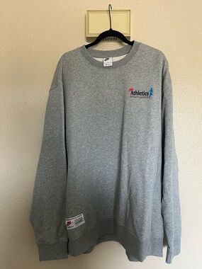 Nike crewneck
